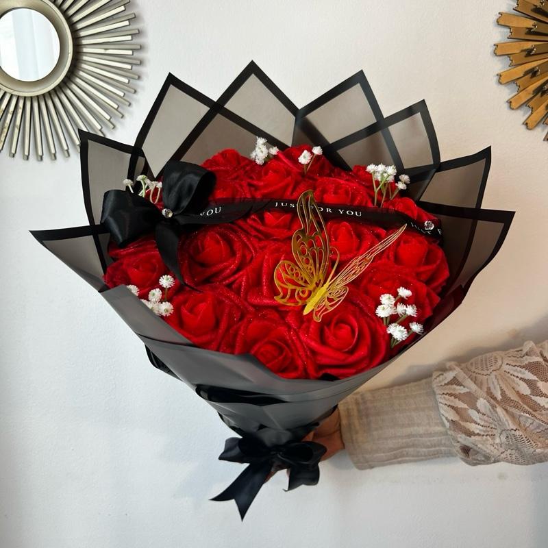 Elegant 20 Red Rose Eternal Romantic Flower Bouquet with Butterfly & ‘Just for You’ Ribbon Gift Floral Ornaments Wedding Decorative bouquet of flowers artificial bouquets